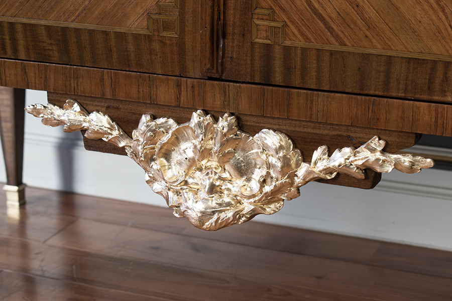 フランスアンティークチェストのブロンズ.jpg フランスアンティークチェストのブロンズ.jpg