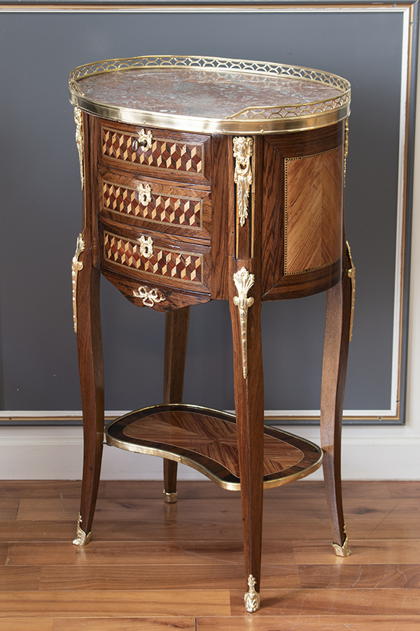 アンティークルイ16世テーブル.jpg アンティークルイ16世テーブル.jpg