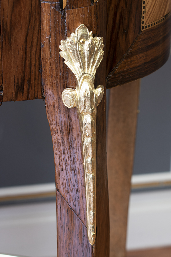 アンティーク家具の脚のブロンズ.jpg アンティーク家具の脚のブロンズ.jpg