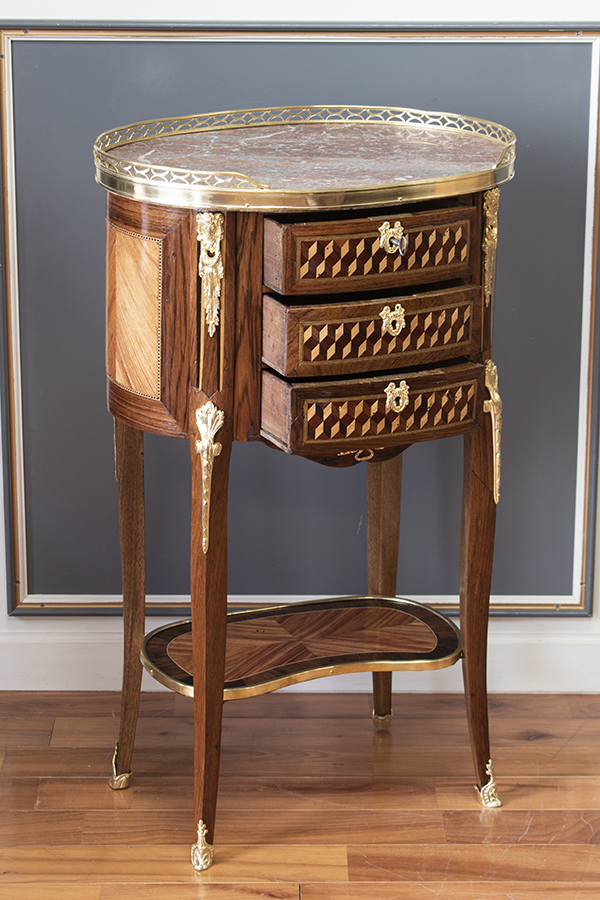 フランスアンティークルイ16世テーブル.jpg フランスアンティークルイ16世テーブル.jpg