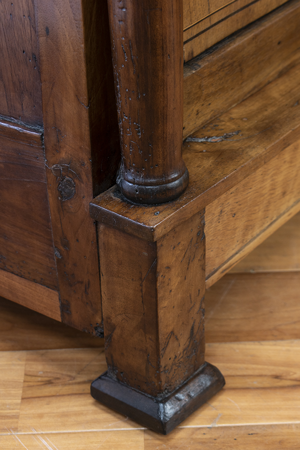 アンティークドレッサーチェストの脚.jpg