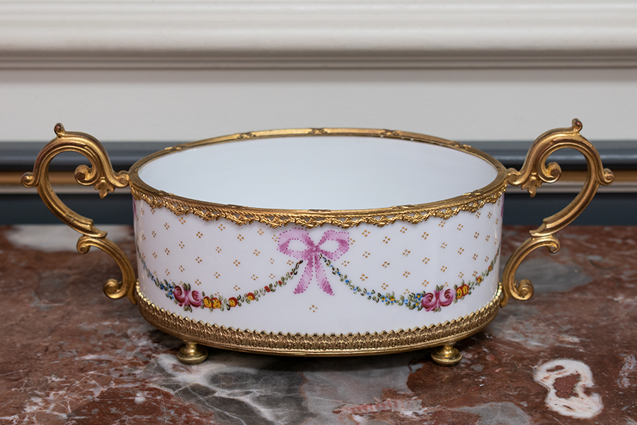 ルイ16世様式フランスアンティークポーセリンジャルディニエール.jpg