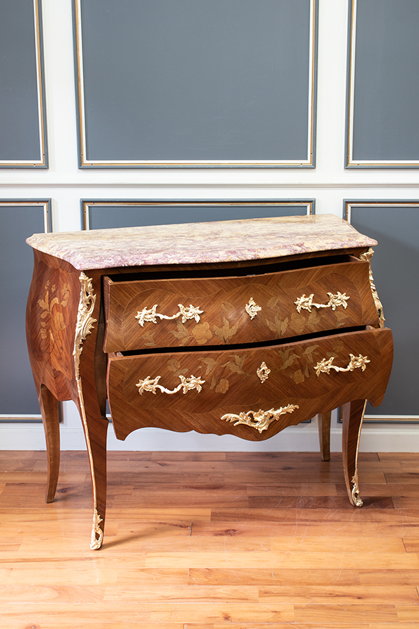 フランスロココチェスト.jpg フランスロココチェスト.jpg