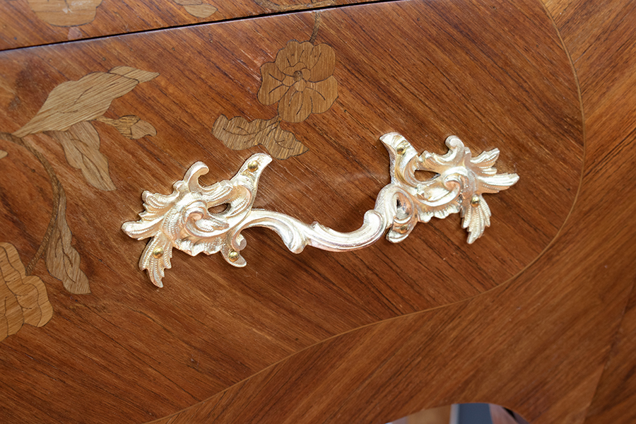 フランスロココチェストのブロンズのハンドル.jpg フランスロココチェストのブロンズのハンドル.jpg