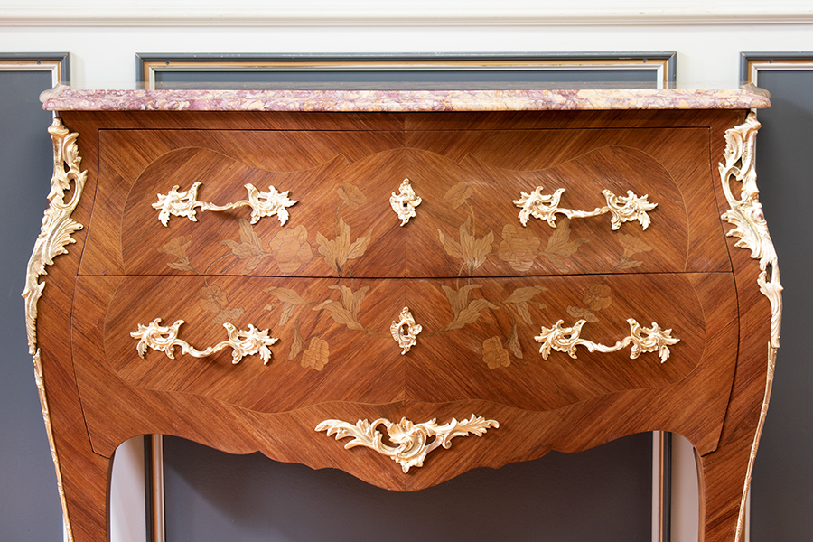 ロココチェスト.jpg ロココチェスト.jpg